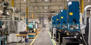 فعالیت کارخانه‌های آمریکا به قعر رسید