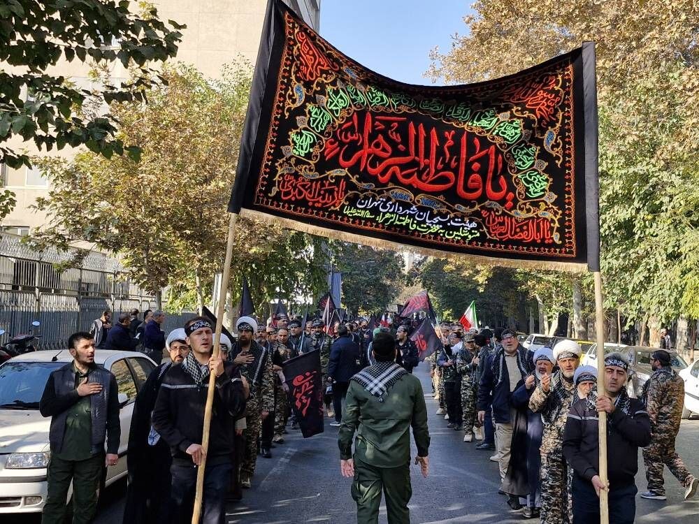 نمایش اقتدار بزرگ‌ترین اجتماع بسیجیان شهرداری تهران