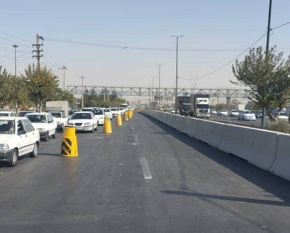 اجرای عملیات ایمن‌سازی و نصب نیوجرسی در محور آزادگان منطقه ۱۹