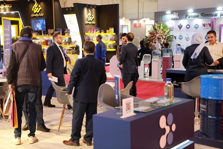 نمایشگاه رنگ و رزین سکوی توسعه ظرفیت های صنعتی و تعامل بین المللی است