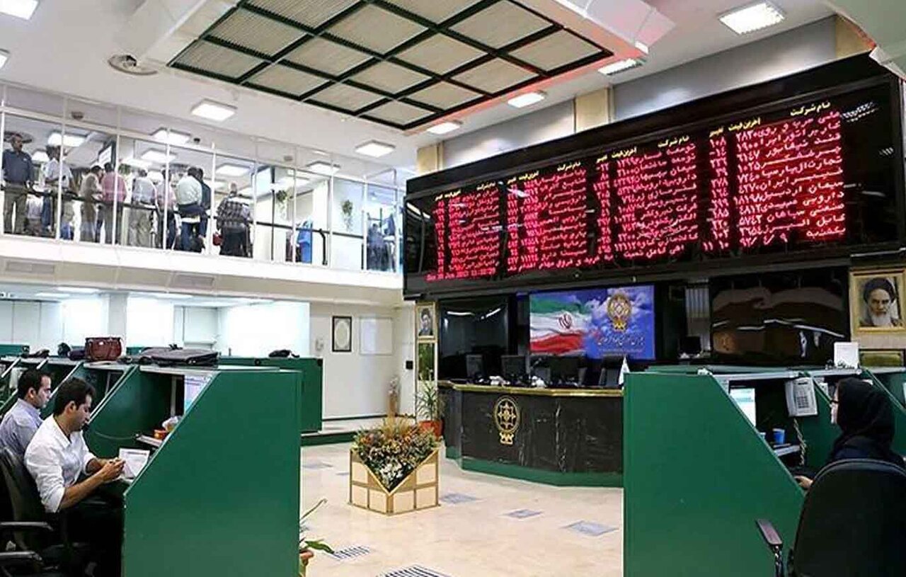 بورس تهران در خواب زمستانی؛ حتی ۰.۰۴ درصد رشد هم نتوانست نقدینگی را برگرداند