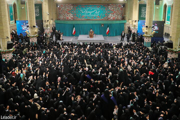 رهبر انقلاب: رسانه‌ها تفکر غلط غرب درباره زن را ترویج نکنند