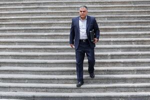 وزیر نفت: سهمیه‌های ۶۰ و ۱۰۰ لیتری بنزین تغییر نمی‌کند