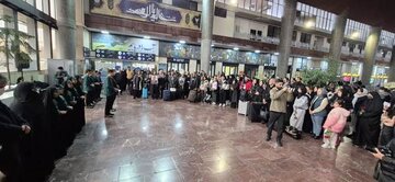 مشهد میزبان سومین کاروان خانواده شهدای زندان اوین تهران