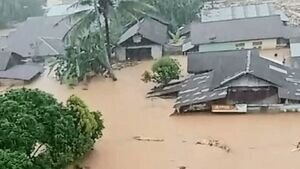 فاجعه سیلاب اندونزی؛ بیش از ۹۰۰ نفر جان باختند