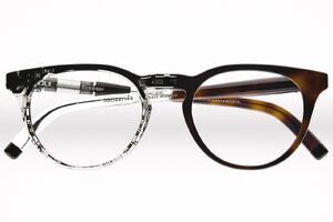 عینکی که فوکوس لنز آن خودکار تغییر می‌کند