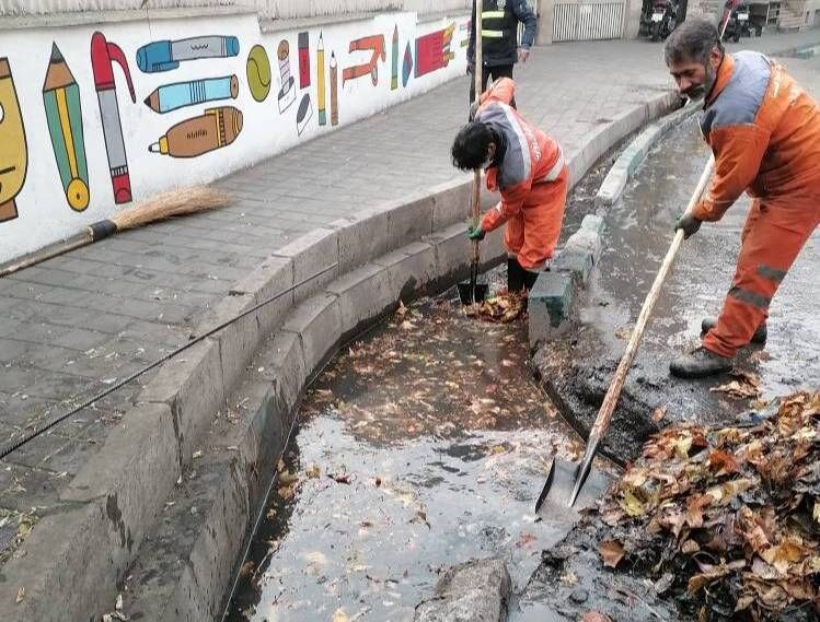 لایروبی ۱۰۸ هزار متر انهار منطقه یک در فصل بارش