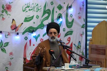 آغاز جریان معرفتی تازه برای بانوان بنیاد شهید با حضور مشاور امور بانوان