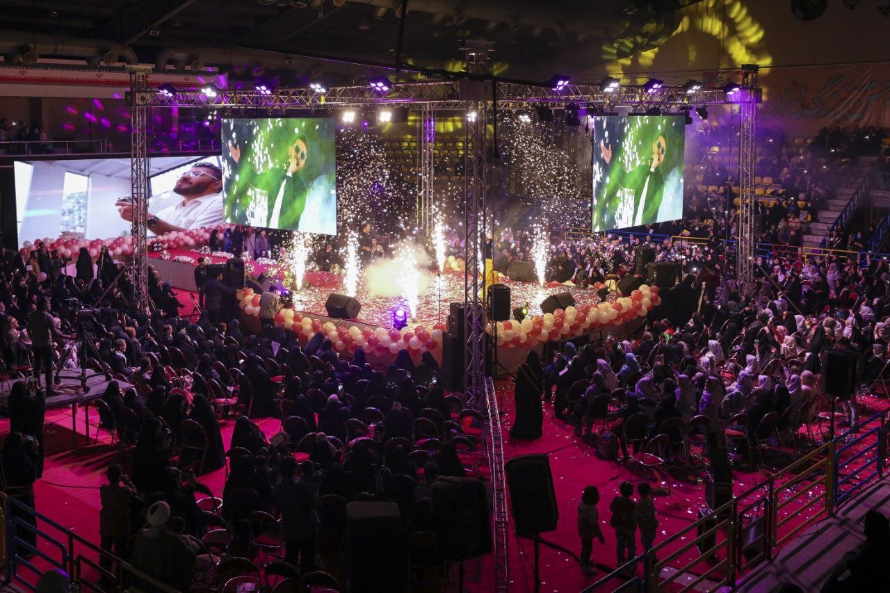 چهارمین جشن بزرگ «ایرانبانو» برگزار شد