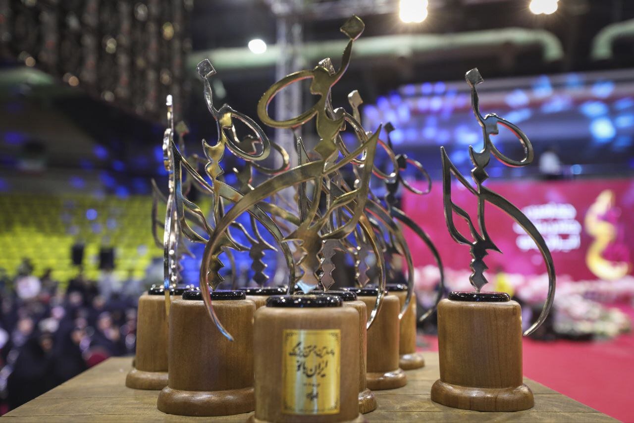 چهارمین جشن بزرگ «ایرانبانو» برگزار شد