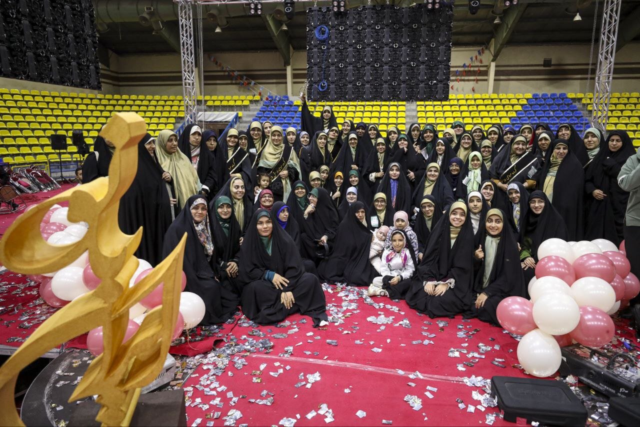 چهارمین جشن بزرگ «ایرانبانو» برگزار شد