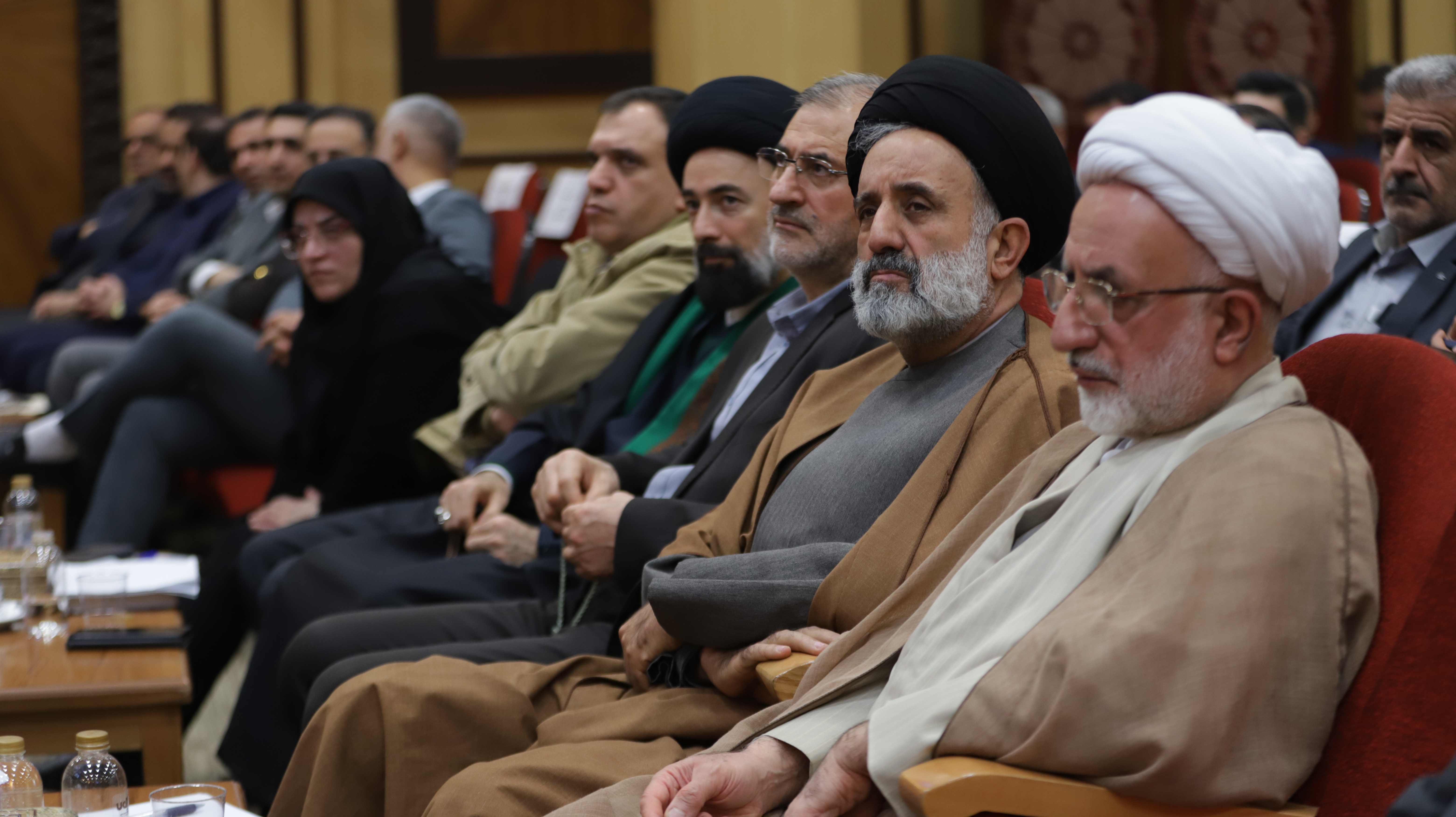 نخستین اجلاس بینالمللی اندیشه اقتصاد تجاری - صادرکنندگان نمونه شاهد و ایثارگر