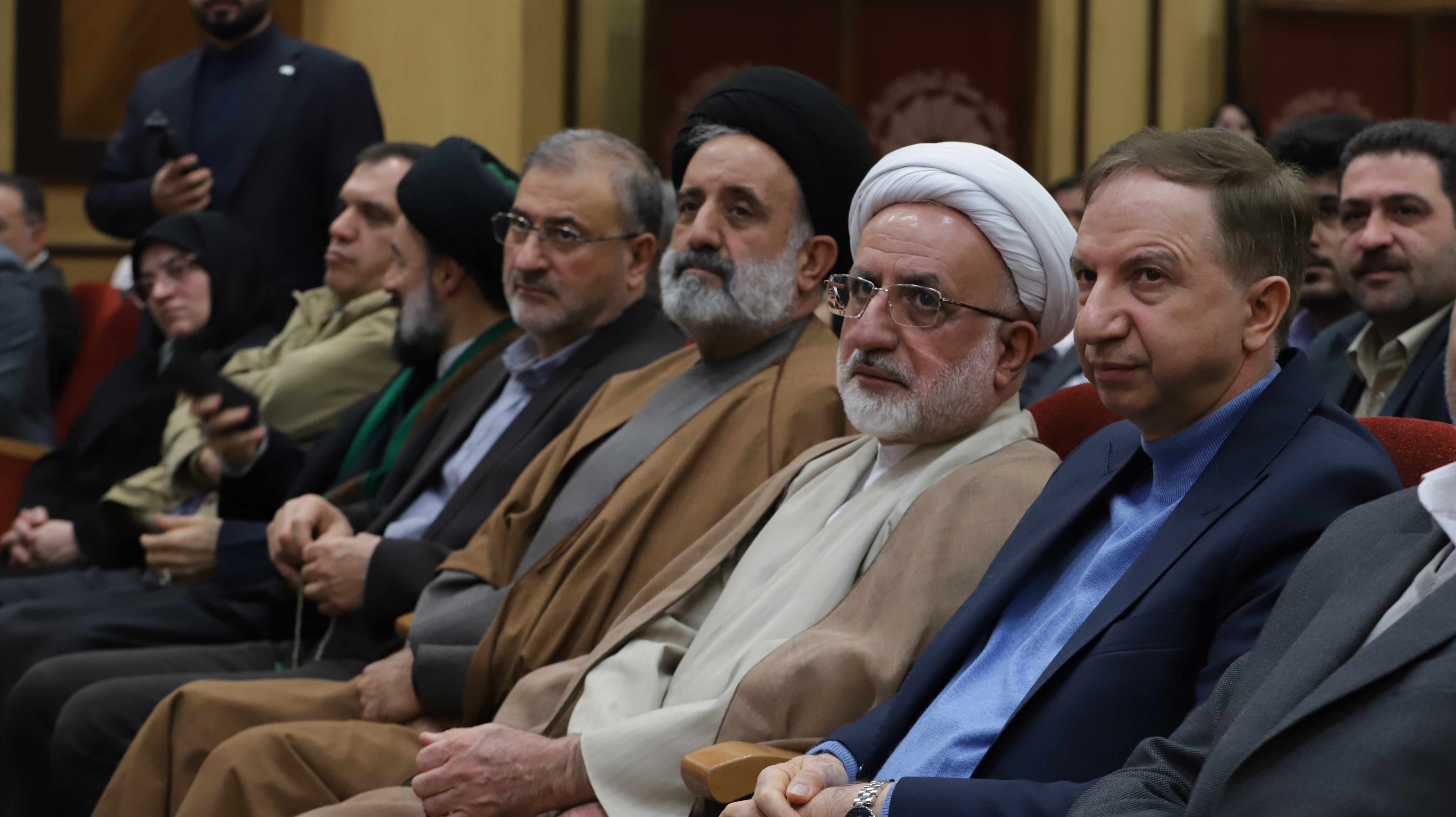 نخستین اجلاس بینالمللی اندیشه اقتصاد تجاری - صادرکنندگان نمونه شاهد و ایثارگر