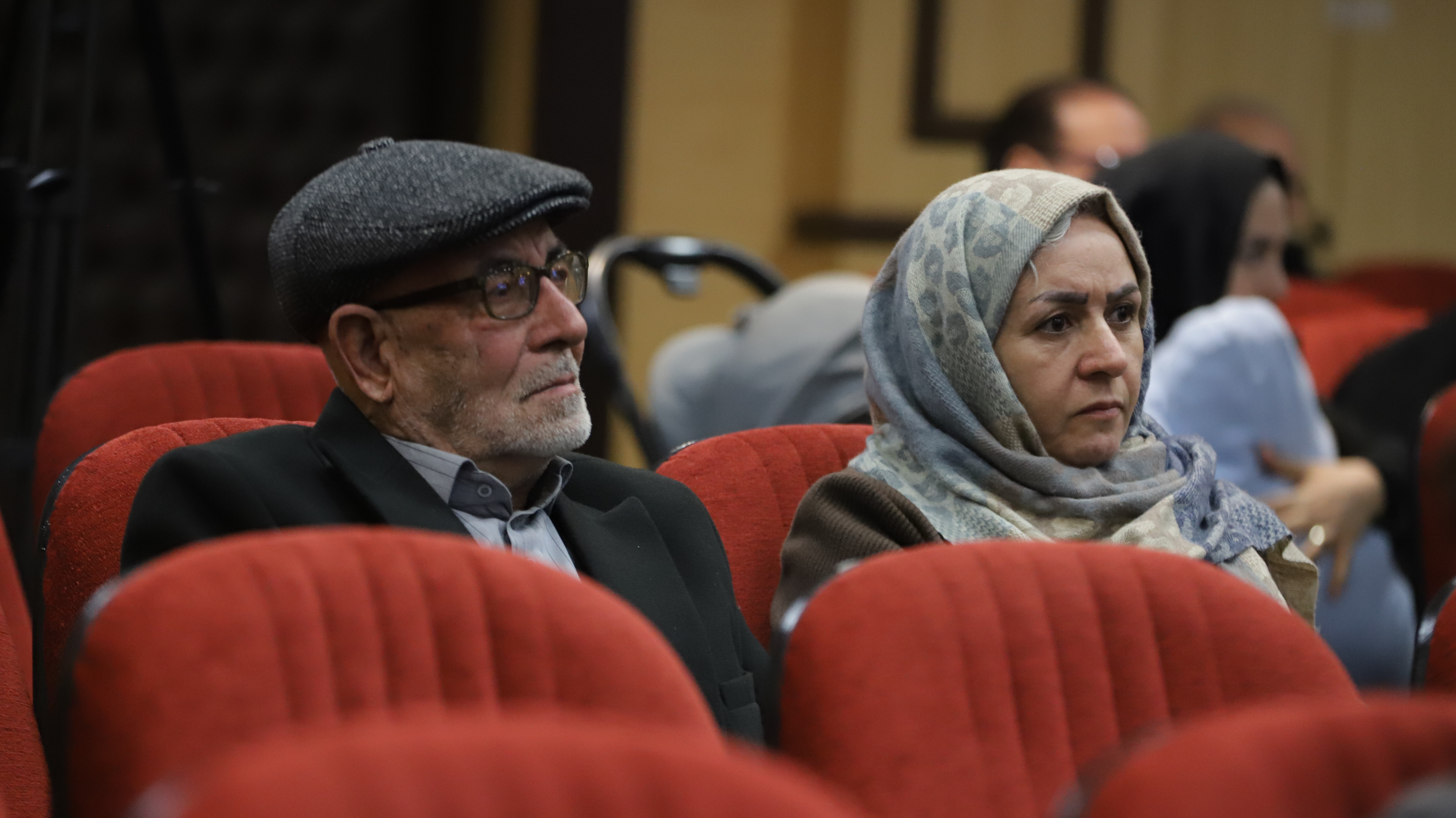 نخستین اجلاس بین‌المللی اندیشه اقتصاد تجاری - صادرکنندگان نمونه شاهد و ایثارگر