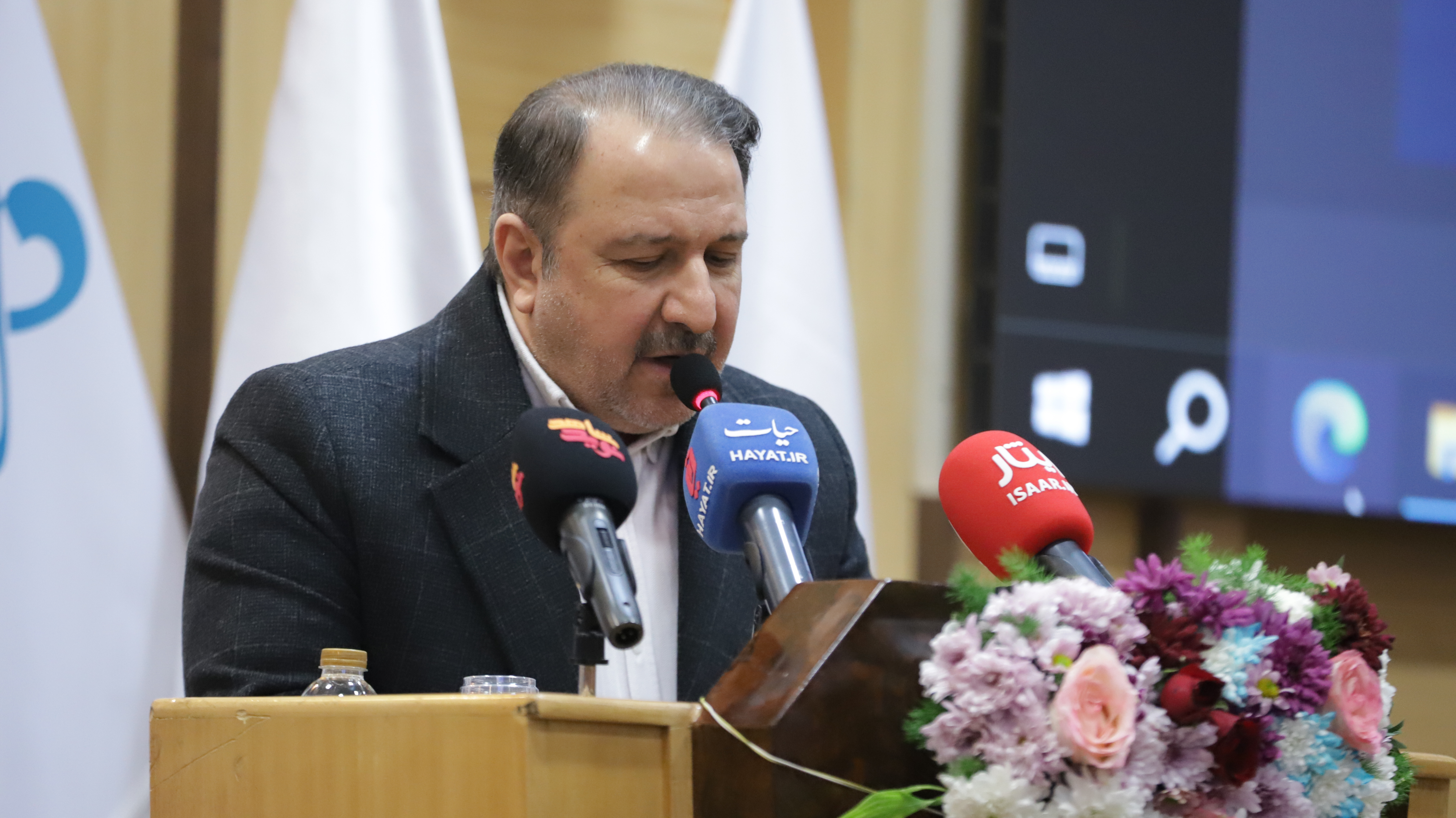 نخستین اجلاس بین‌المللی اندیشه اقتصاد تجاری - صادرکنندگان نمونه شاهد و ایثارگر