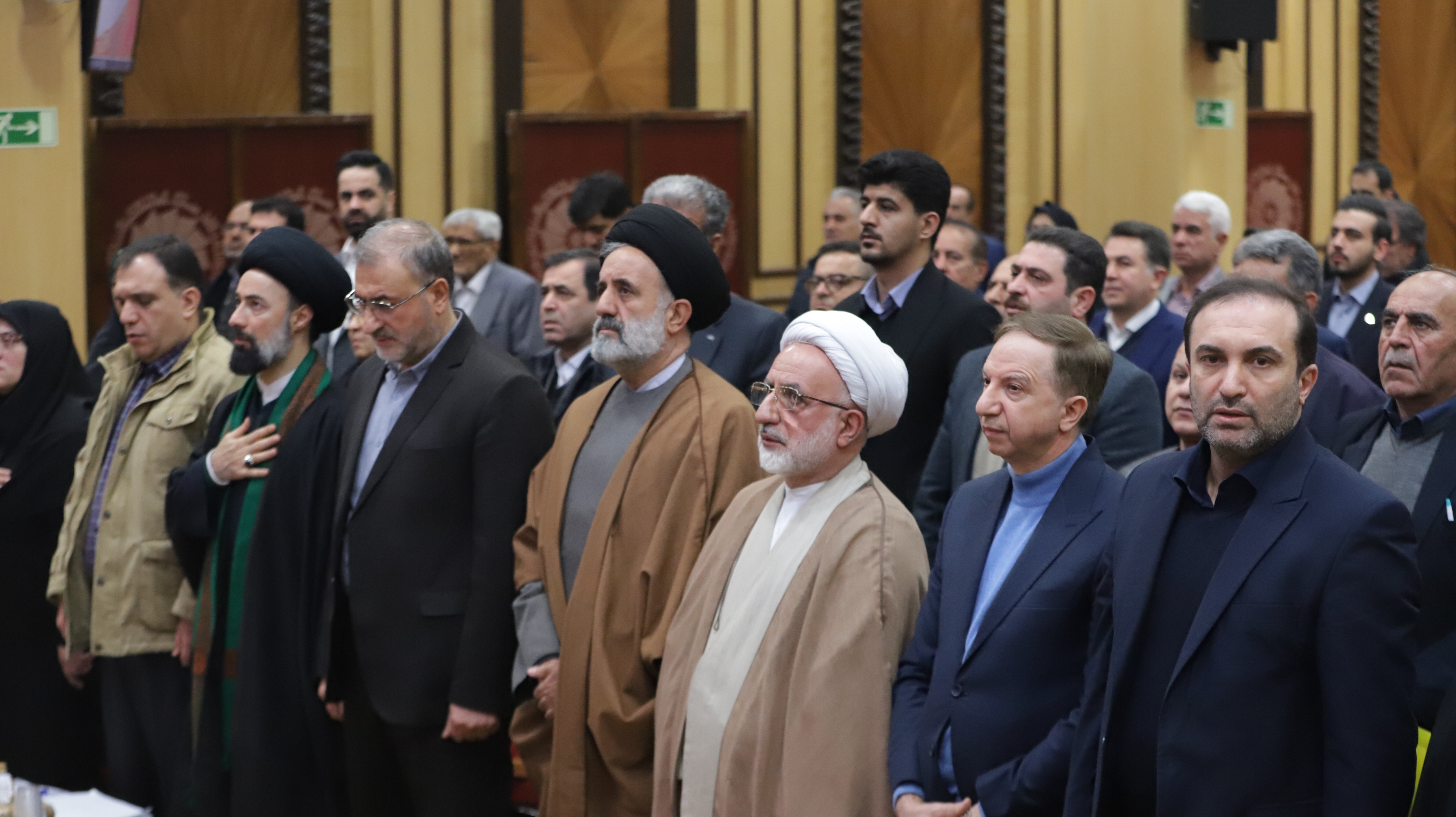 نخستین اجلاس بینالمللی اندیشه اقتصاد تجاری - صادرکنندگان نمونه شاهد و ایثارگر