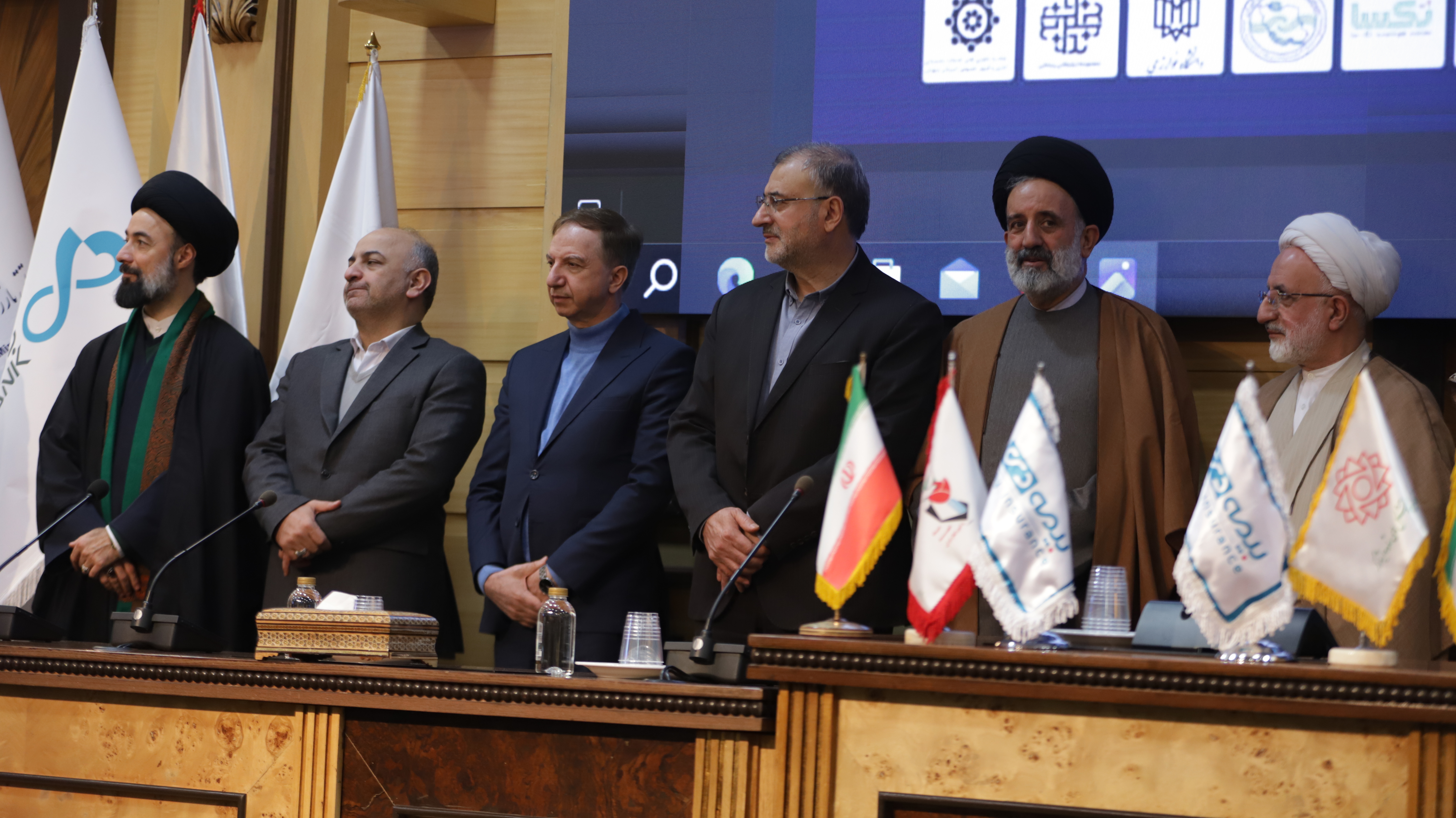 نخستین اجلاس بینالمللی اندیشه اقتصاد تجاری - صادرکنندگان نمونه شاهد و ایثارگر