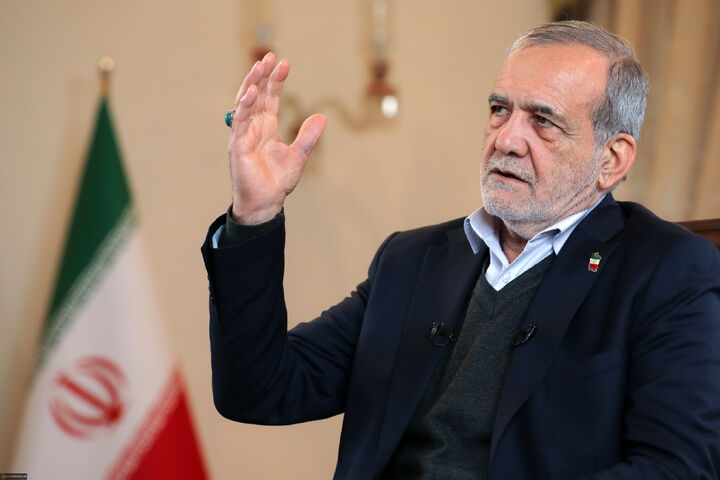 پزشکیان: ملت بزرگ ایران با حضور حماسی خود بساط اغتشاشگران را برچیدند