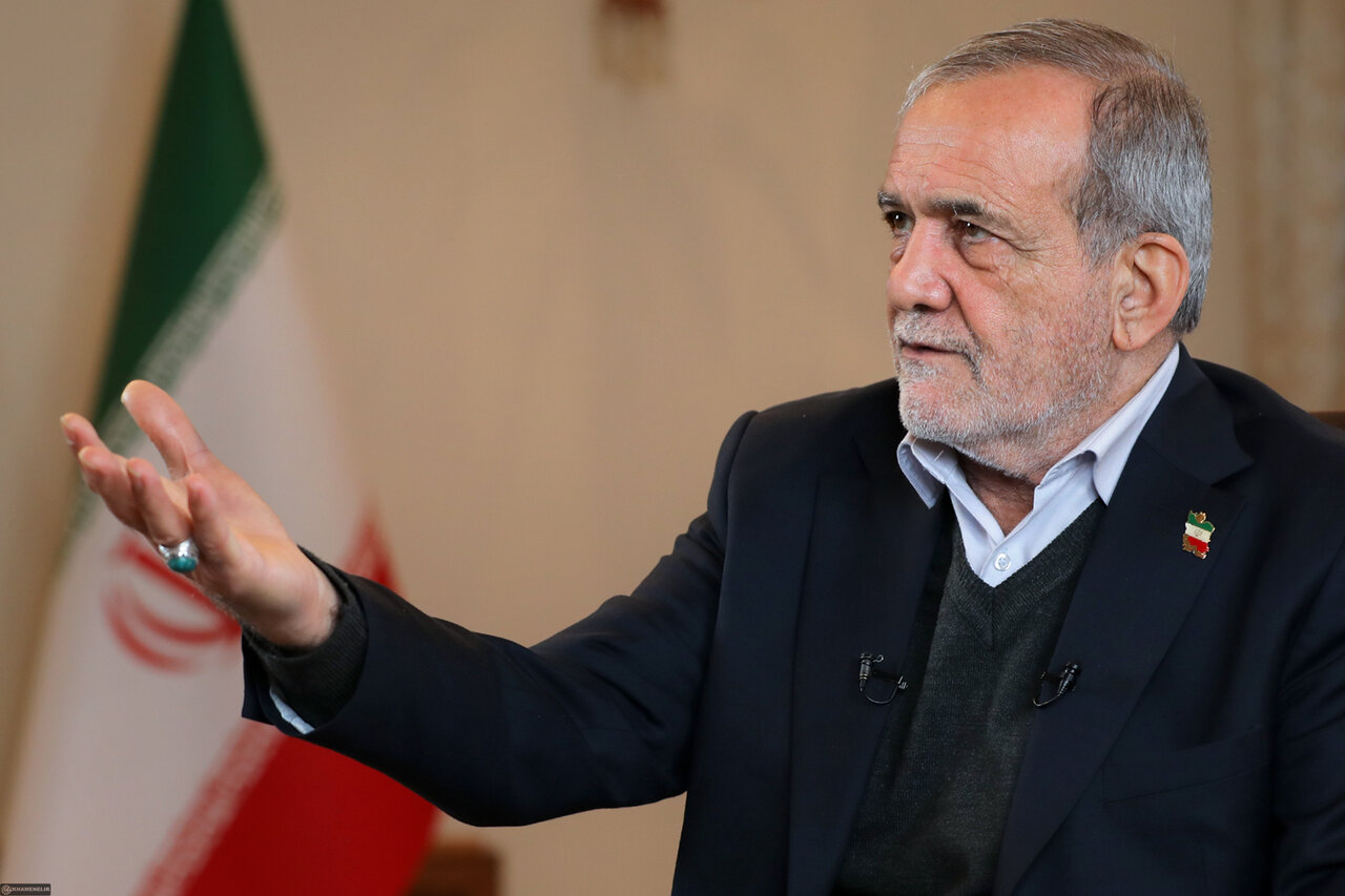 پزشکیان: پذیرفته نیست کسی بیشتر کار کند اما دریافتی بیشتر نداشته باشد