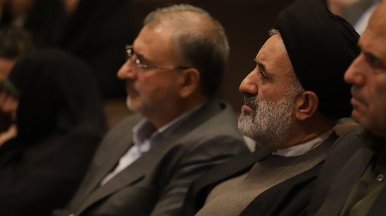 نماینده ولی‌فقیه: تواضع و «دانستنِ ندانستن» رمز پیشرفت علمی نخبگان است