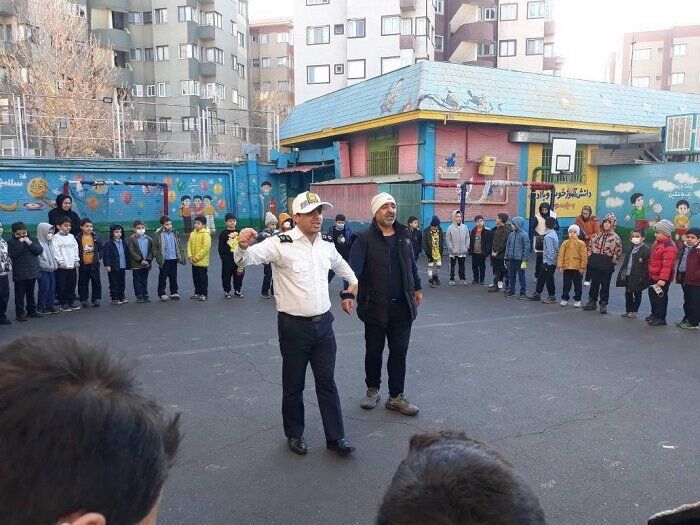 طرح نهادینه‌سازی فرهنگ ترافیک در مدارس منطقه۲
