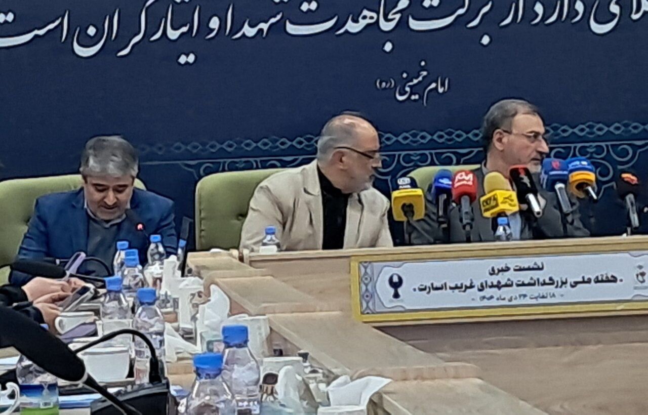 رونمایی از ۳۶ عنوان کتاب شهدای غریب اسارت