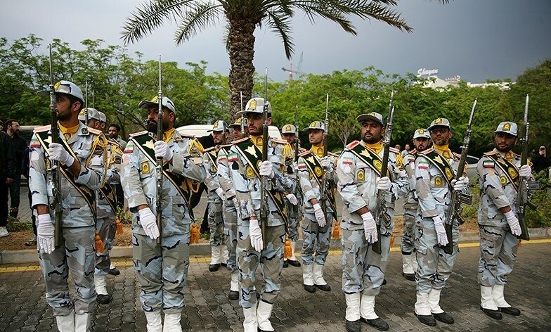 تشییع پیکر شهید امنیت امیرحسین ترکاشوند - کیش