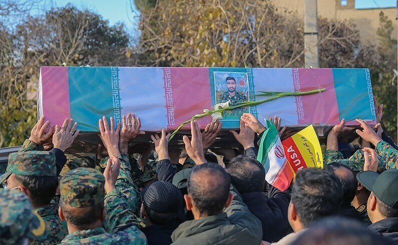 وداع باشکوه با شهدای مدافعان امنیت در اغتشاشات اخیر