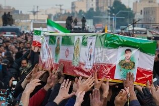 وداع مردم با شهدای مدافع امنیت در اصفهان