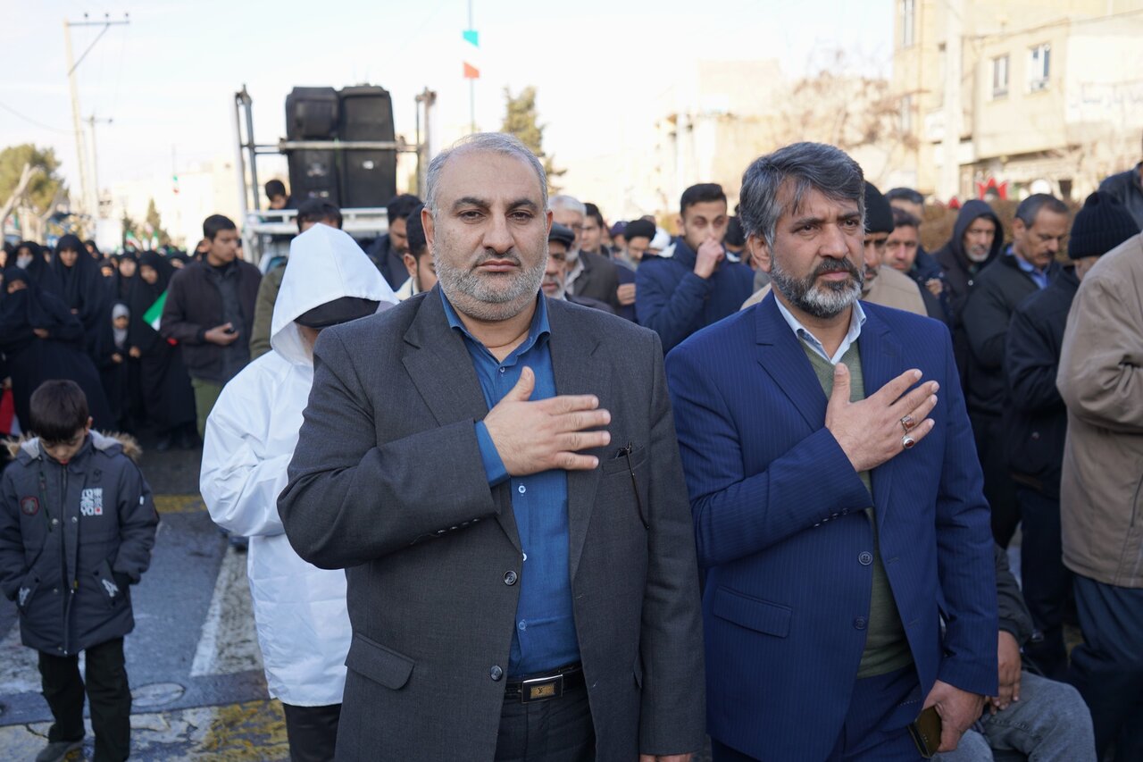 تشییع پیکر شهید علی عابدی در شهر ابریشم برگزار شد