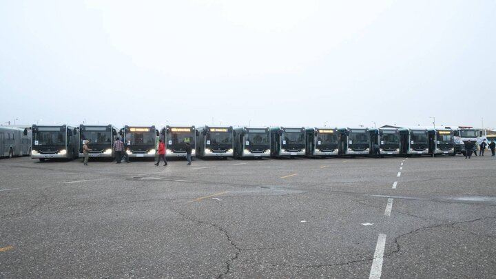 ۱۵ اتوبوس وارداتی دوکابین تا آخر هفته به تهران می‌رسند