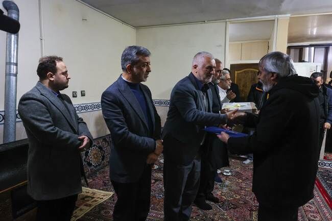 نجفی: بنیاد شهید همواره در کنار خانواده شهدای اغتشاشات است