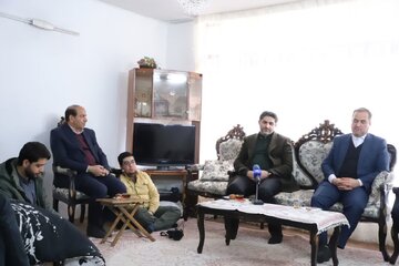 دیدار سرپرست امور مجلس و لوایح بنیاد با برخی خانواده های شهدای مردمی اخیر