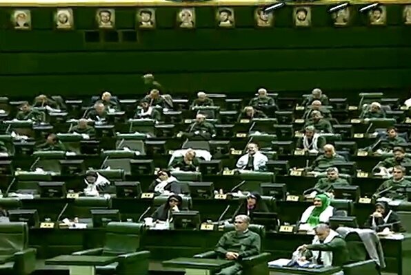 مجلس یکدست سبزپوش شد