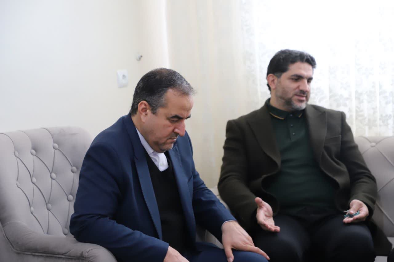 دیدار سرپرست امور مجلس و لوایح بنیاد با برخی خانواده های شهدای مردمی اخیر