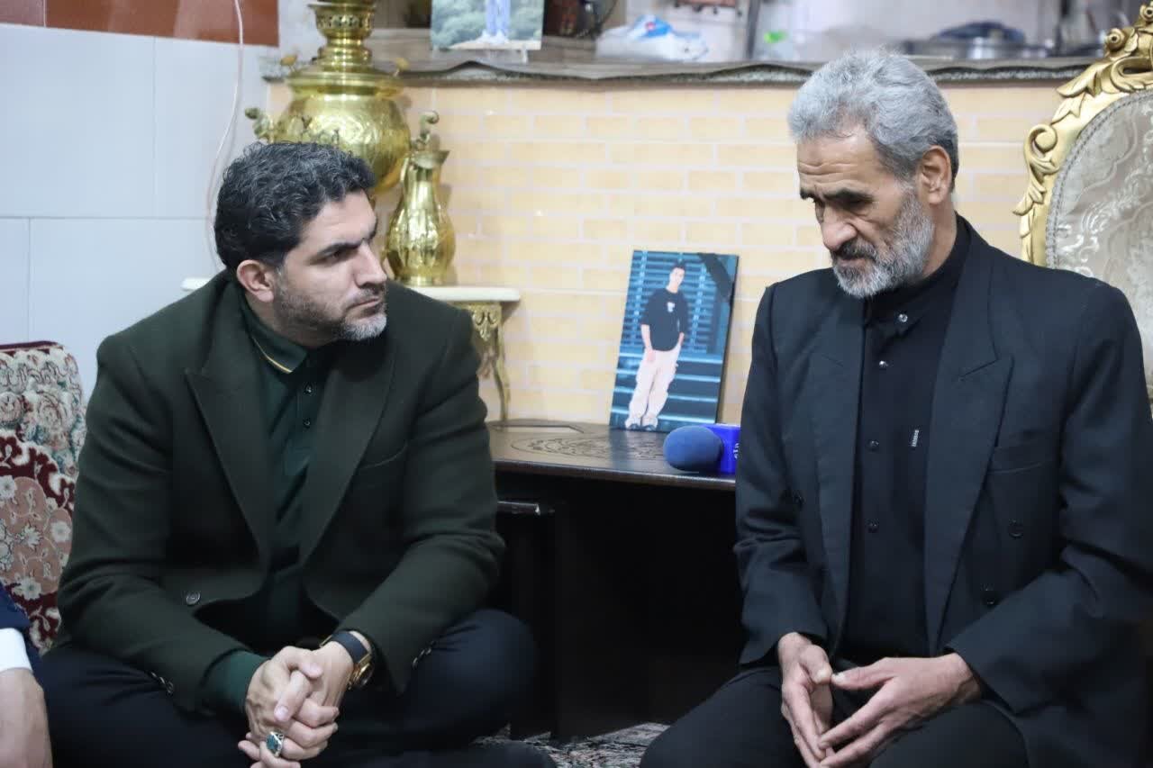 دیدار سرپرست امور مجلس و لوایح بنیاد با برخی خانواده های شهدای مردمی اخیر