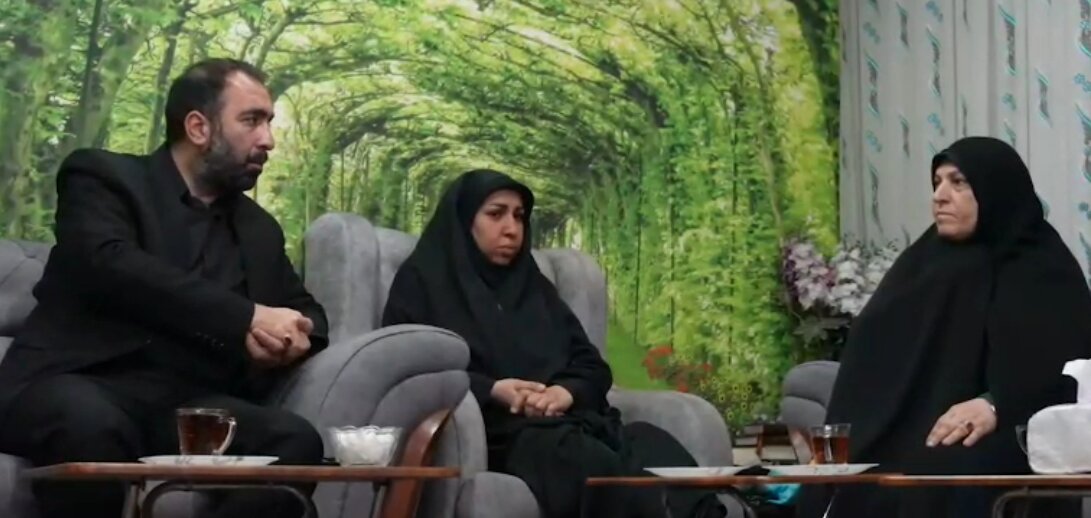 دیدار معاون تعاون و امور اجتماعی بنیاد شهید با خانواده «شهید عرفان دربانی»