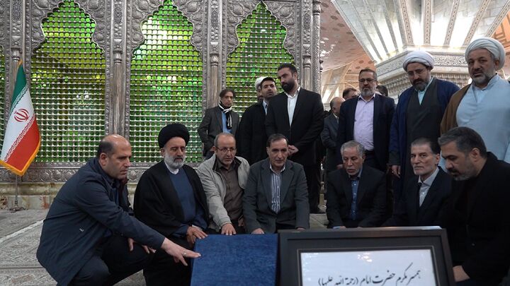 گزارش تصویری/ حضور مسئولان بنیاد شهید در حرم امام خمینی (ره)