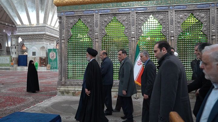 گزارش تصویری/ حضور مسئولان بنیاد شهید در حرم امام خمینی (ره)