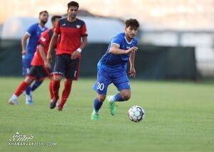 مدافع استقلال ممنوع الخروج بود و در تهران ماند