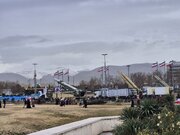 نمایش انواع موشک‌ در مسیر راهپیمایی ۲۲ بهمن در تهران