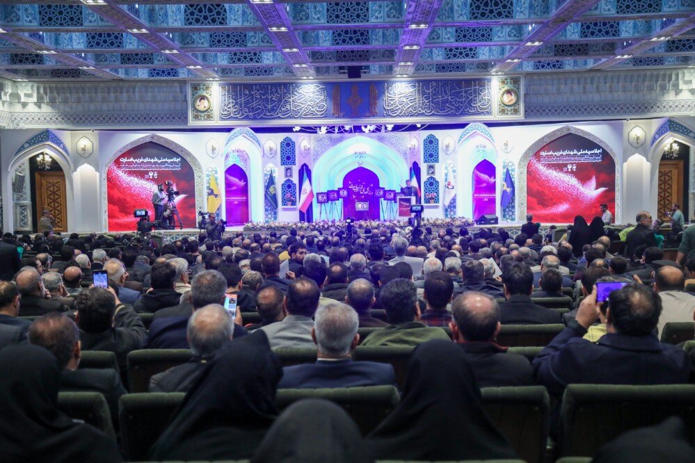 برگزاری اجلاسیه ملی شهدای غریب اسارت با حضور محمد باقر قالیباف