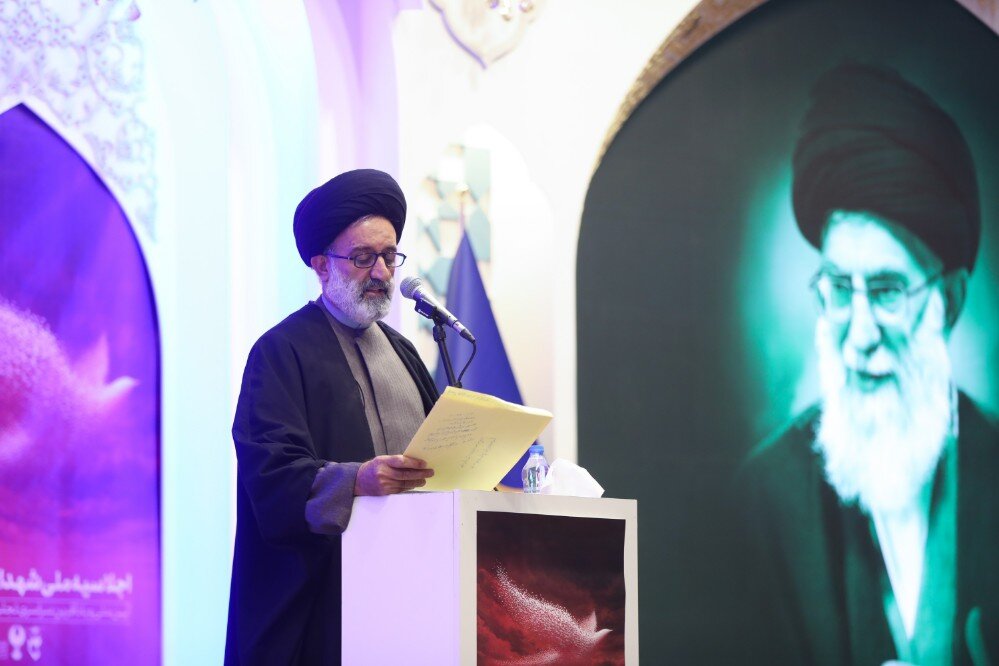 برگزاری اجلاسیه ملی شهدای غریب اسارت با حضور محمد باقر قالیباف