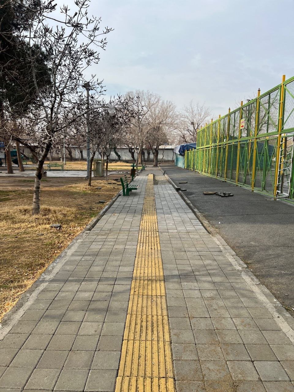 اجرای عملیات مناسب‌سازی معابر بوستان‌های جانباز و جوانه در منطقه ۱۹