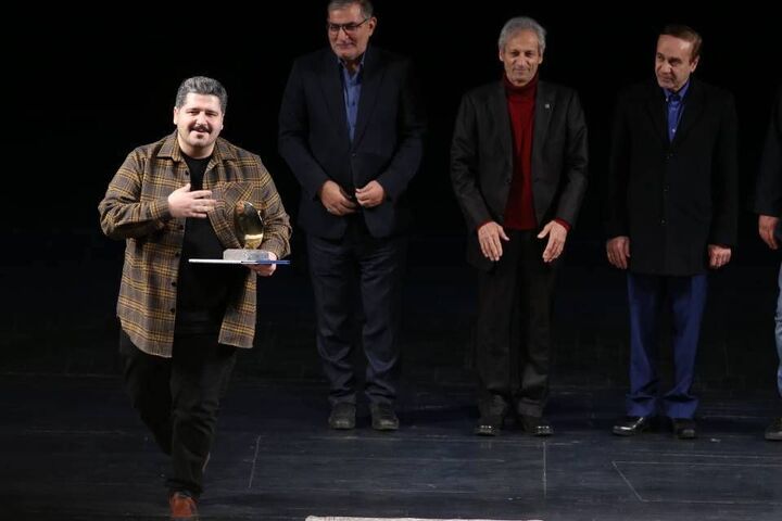 محمود صالحی برگزیده جایزه باربد جشنواره فیلم فجر شد