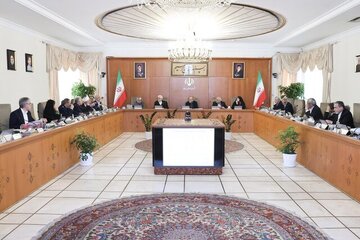 تشریح آخرین وضعیت تأمین دارو و تجهیزات پزشکی در جلسه هیئت دولت