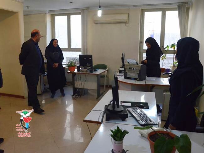 بازدید سرزده مدیرکل بنیاد شهید تهران بزرگ از معاونت‌های بهداشت و درمان و فرهنگی
