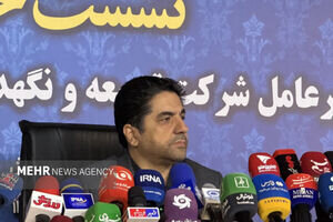 چمن هیبریدی در ورزشگاه آزادی کاشته می‌شود