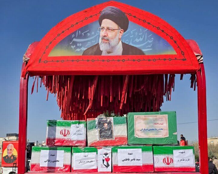 برگزاری مراسم تشییع پیکر مطهر ۳۰ شهید مدافع امنیت در اصفهان