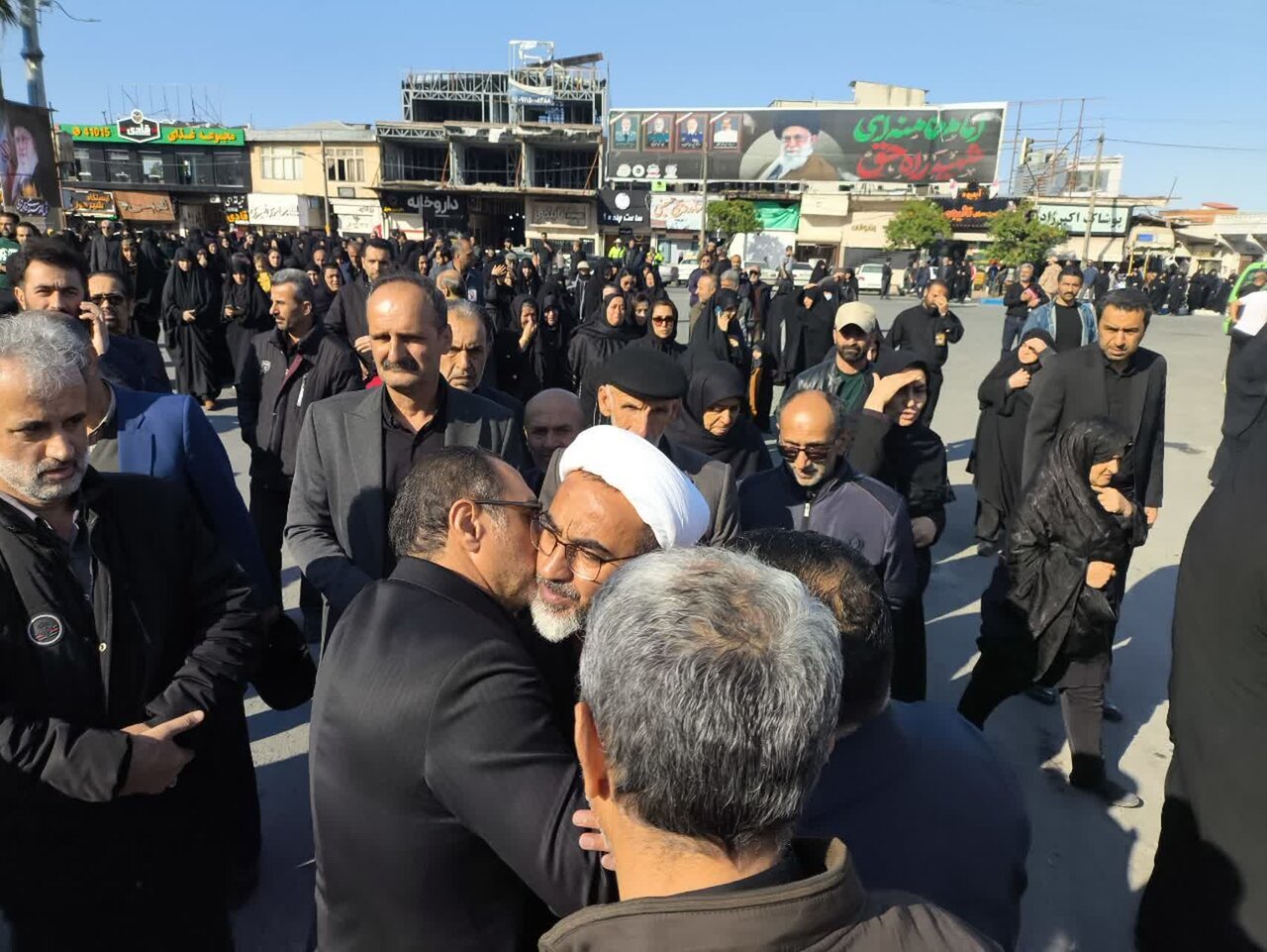 حضور مدیرکل بنیاد شهید و امور ایثارگران مازندران در مراسم تشییع دو پیکر مطهر شهید حملات صهیونی آمریکایی در آمل